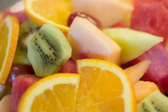 Фруктовый салат сезонный