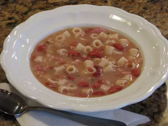 Фасолевый суп-пюре с помидорами