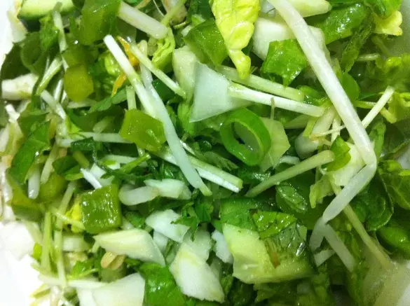 Пикантный зелёный микс с горчицей