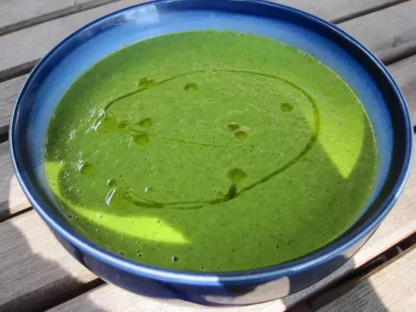 Суп-пюре из кабачков с пряными травами