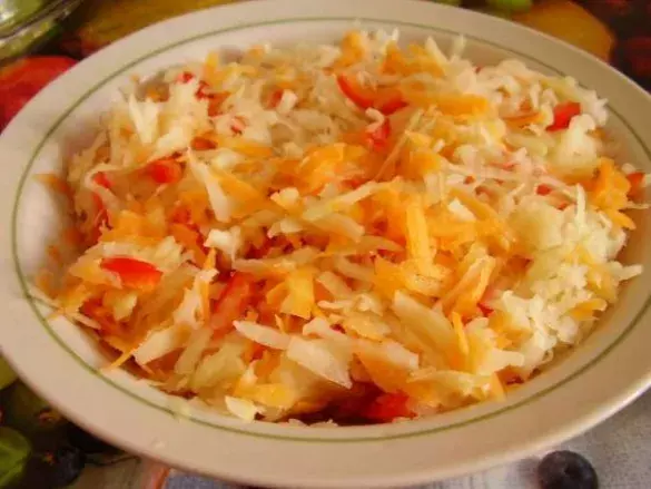 Капуста с морковью