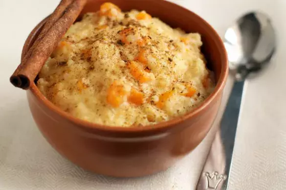 Каша с консервированными фруктами