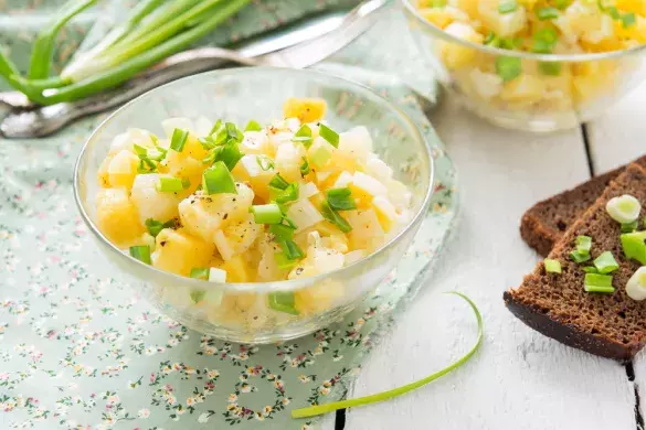 Картофель с зеленым луком