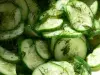 Легкий салат с огурцом