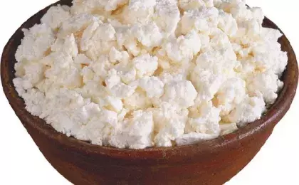 Творог 9% жирности со сметаной