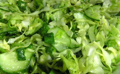 Быстрый салат из капусты с огурцом