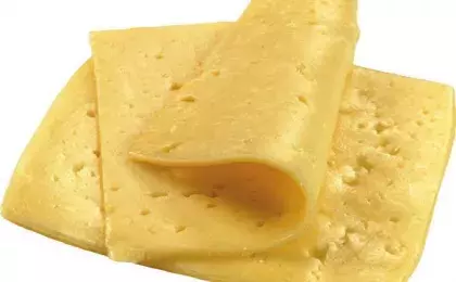 2 ломтика полутвердого сыра