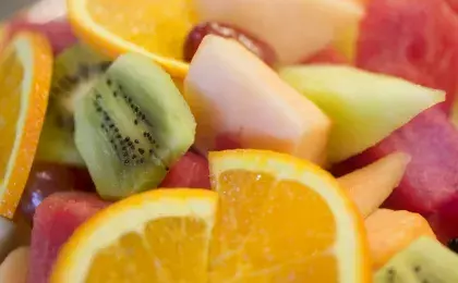 Фруктовый салат сезонный