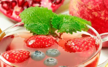 Легкое желе «Ягодка опять»