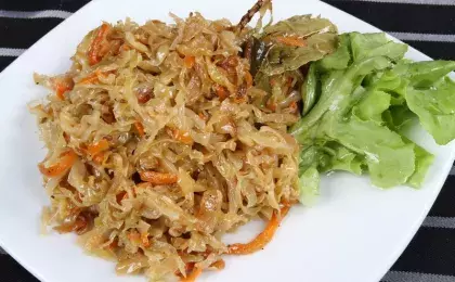 Тушеная капуста 