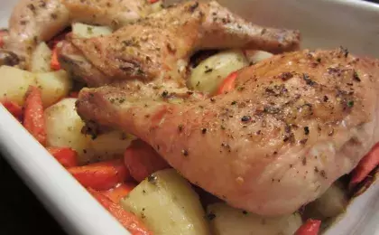 Тушеное куриное филе с морковью и луком