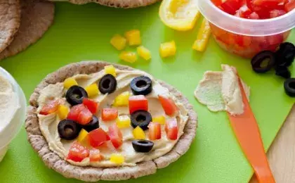 Пита с творогом и овощами