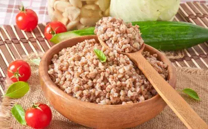 Завтрак с гречневой кашей