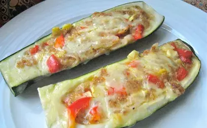 Ужин с фаршированными цукини