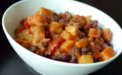 Рагу из соевого мяса