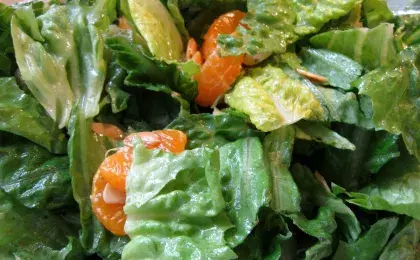 Легкий салат с мандаринами