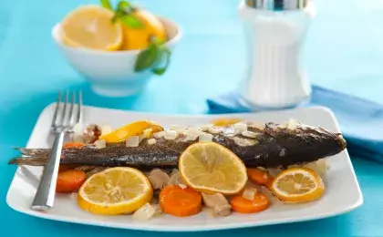 Рыба, запеченная с овощами