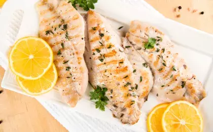 Белая рыба на пару