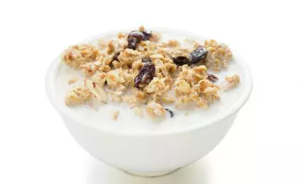 Зерновая каша с изюмом