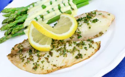 Ужин с имбирно-лаймовым сибасом