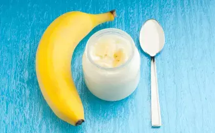 Банан с йогуртом