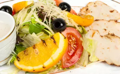 Ароматная тушеная курица