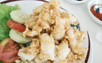 Овощной салат с кальмарами