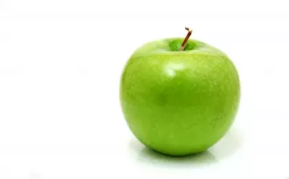 Большое зеленое яблоко